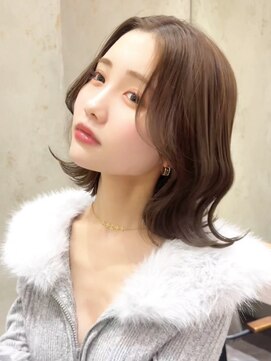 大人の魅力引き出す韓国くびれボブ