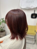 キンヘアストア(KIN hair store) チェリーレッドで魅せる、軽やかミディアムレイヤー