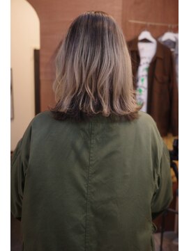 チャプター 問屋町(chapter) 髪質改善ミルクティベージュ外はねボブケアブリーチダブルカラー