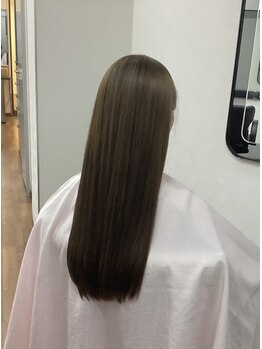 美物語の写真/年齢とともに気になるうねりを解消！毛先まで自然な仕上がりのナチュラルストレートで若々しい印象に◎