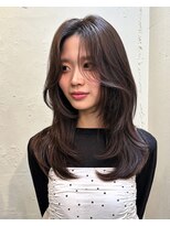 ベル 新宿(Belle)&nbsp;ロングヘア　レイヤーカット　毛流れヘア　ベージュカラー　新宿