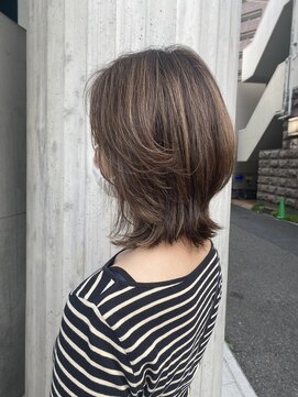 リバレッジ 広尾(Leverage) 大人なシルエットくびれ小顔ミディアムヘア