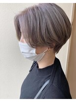 シェリア(Shelia) ハンサムショート×プラチナグレージュ