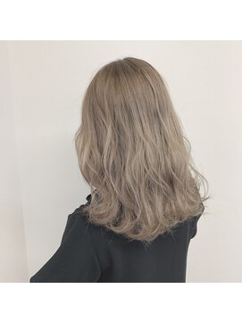 ガーランドウメダ(Garland umeda) ミルクティーグレージュ☆ブリーチ必須です