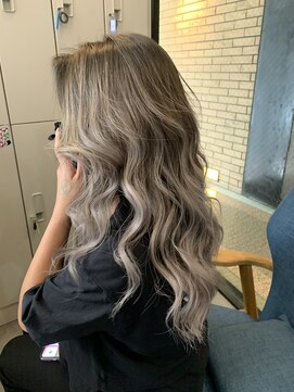 ラフ 難波店(LAFF) #黒髪#ボブルフ#ネビージュ#小顔#ワンレン