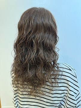 ネモヘアーワークス(nemo hair works) スパイラルパーマ　ハイライト