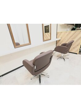 キレイになりたい大人女性の為のサロン《プルベル》。女性スタッフのみだから様々なお悩みを相談しやすい◎