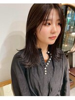 リーヴァ プラス(RIVA +)&nbsp;小顔に見せる効果の高いレイヤー×外ハネの抜け感スタイル