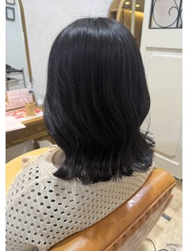 オリ(Oli) 透明感×やわらかブラック
