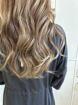 ジール(zeal)&nbsp;ベージュカラー　着物ヘア/大人ガーリー/ダークアッシュ