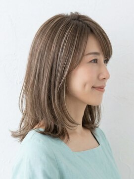 と和 巣鴨 都会的ロブ×白髪ぼかしハイライトで叶える大人世代の多幸感艶髪