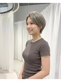 韓国ヘア上品艶感顔まわりショート韓国ショート艶カラー