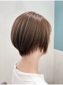 小顔ショートボブカラー大人ショートボブひし形ショートカット