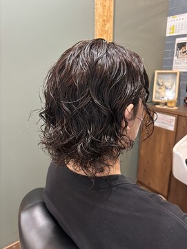 オールマンバーバーショップ 流山おおたかの森(Allman Barbershop) 波巻きスパイラル/リバースセンターパート/流山おおたかの森