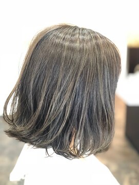 アリア トータルビューティー(Aria total beauty) 外ハネハイライトグレージュ