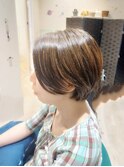 大人のハイライトハンサムショート