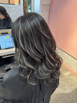 ディモアンド 表参道(Dimo&) ハイライトバレイヤージュグラデーションカラー白髪ぼかし