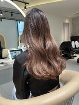 ロンドメリア 天神大名店(Lond Melia) ★斜めバングミディアムヘアグレージュカラーシルキーベージュ★