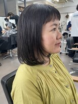 ユノ(juno) 【中目黒】顔周りレイヤーのミディアムスタイル！アッシュグレー