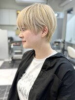 テテ(TETE)&nbsp;マッシュショート/ホワイトカラー