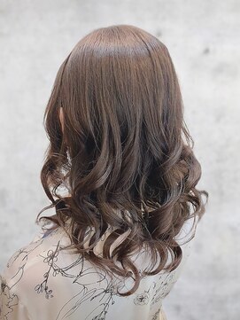 2025年夏】セミロング デジタルパーマの髪型・ヘアアレンジ