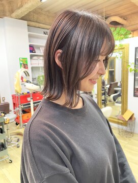 ヌード(NUDE) NUDE顔周りレイヤー外ハネボブ レイヤーボブ 切りっぱなしボブ