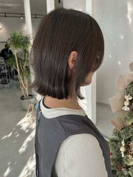 冬にもぴったり◎やわらかグレージュ