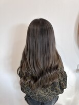 ヘアーサロン 銀 小学生ギャルのグレージュカラー