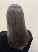 うるサラ×暗めオリーブグレージュ