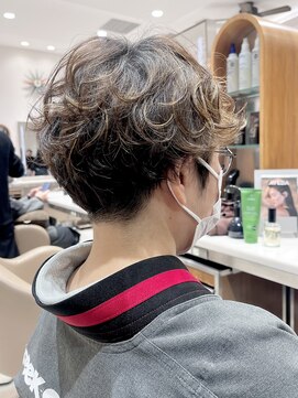 ピークアブー アヴェダ ギンザシックス(PEEK-A-BOO AVEDA GINZASIX) 癖毛　ショート　刈り上げ　パーマ　パーマショート