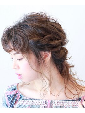 リカモ(ricamo) パーティーヘアアレンジ