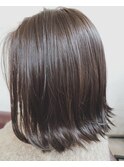 切りっぱなしボブ×アッシュグレージュ