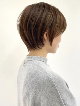 ウル 名古屋栄(ulu) くびれショート大人美人