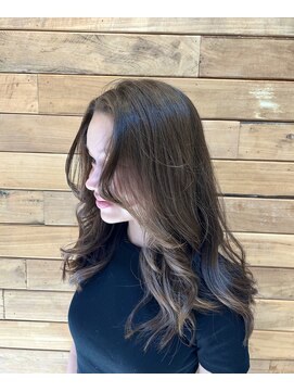 ココチヘアーサロン 艶っぽ　セミロング