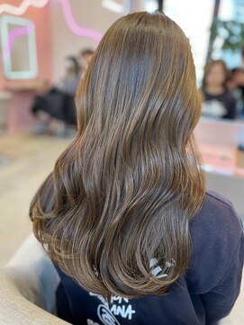 ウィクシーミミ 栄矢場町店(wixy mimi) 艶髪オリーブベージュ♪