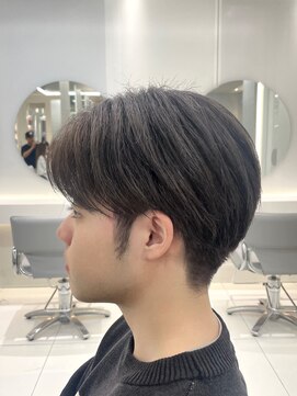 アールプラスヘアサロン(ar+ hair salon) シェードセンターパート【ツーブロック刈り上げ】