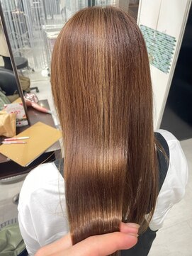 アイズ 本厚木(AIZU) 艶髪　ピンクベージュ