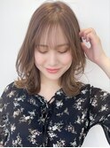 くびレイヤーデザインカラーウェットヘアグレージュ