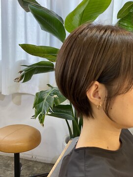 ノック(knock) ショートカット×透明感ブラウンカラー ayaka