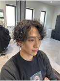 波巻きツイストスパイラルパーマフェード刈り上げツーブロック
