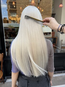 ユルク トウキョウ(jurk tokyo) ホワイトブロンド　ブロンド　ホワイト　ハイトーン　ブリーチ