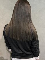 クララデアンシュシュ(Kurara de UN CHOU CHOU)&nbsp;大人も肌映えするアッシュ