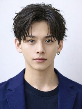 オーシャントーキョー サニー 原宿(OCEAN TOKYO Sunny) フェザーパーマセンターパートニュアンスパーマラウンドマッシュ