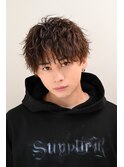 “波巻き×束感”でつくる、抜け感マッシュスタイル