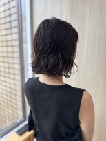 リファインド(REFINED) ニュアンスボブパーマでオシャレで抜け感のあるデザインに