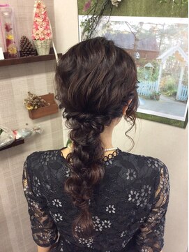 リンクス(LINKS) 編み込みアレンジ