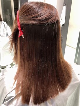 大嶋直樹の美容室 表参道 高難易度縮毛矯正＝手で乾かしただけです。本当です。