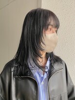 ソーコ 渋谷(SOCO) 顔まわりレイヤーセミロングウルフレイヤースタイルイルミナ小顔