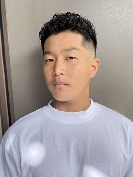 メリケンバーバーショップ トーキョー(MERICAN BARBERSHOP TYO) YS STILE.束感ショート.波巻き.ハイライト.マッシュパーマ65
