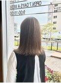 20代30代大人可愛い切りっぱなしミルクティアッシュ肩ライン